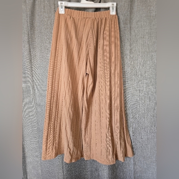 Callahan Revolve Cropped Wide Leg Ribbed Pull On Pants Size S Tan - Picture 4 of 6